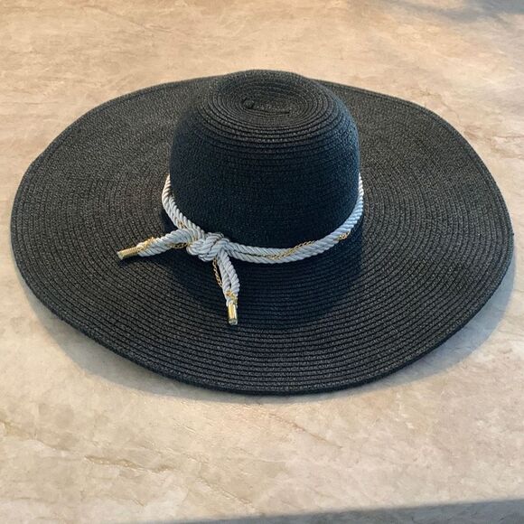 Black Floppy Straw Sun Hat - Picture 2 of 6